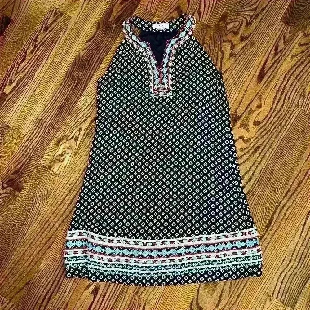 Anthropologie THML Shift dress - Fully Lined